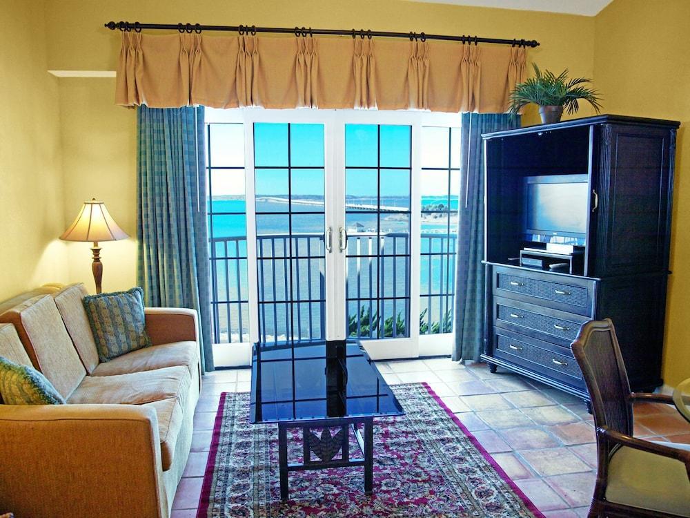 Coconut Malorie Hotel, Ascend Collection Hotel 3*